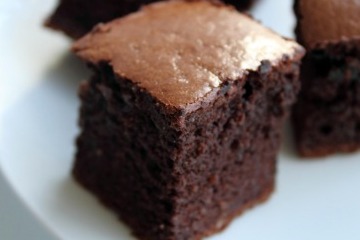 Post image for Recipe: Mocha Brownie Cake with Caramel Date Sauce (Gluten Free, Dairy Free)